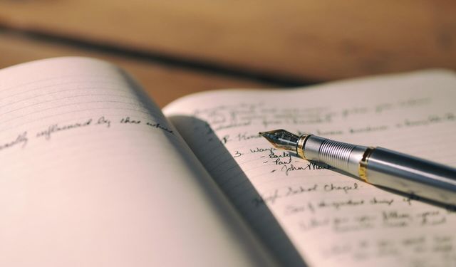 Postkolonyal Afrika Edebiyatı: Dil, Kimlik ve Öne Çıkan Temalar