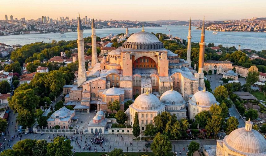 İslam'ın Mührü, Fetin Nişanesi ve Ümmetin Duası: Ayasofya-i Kebir Cami-i Şerifi